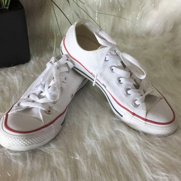 Converse Shoes - Converse Chuck Taylor white sneakers wo. SZ 6